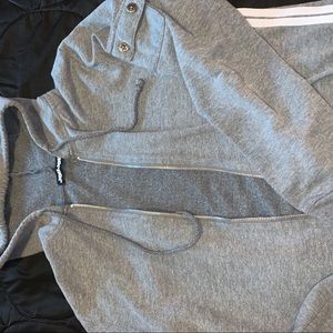 Cropped Gray Zip-up Sweater